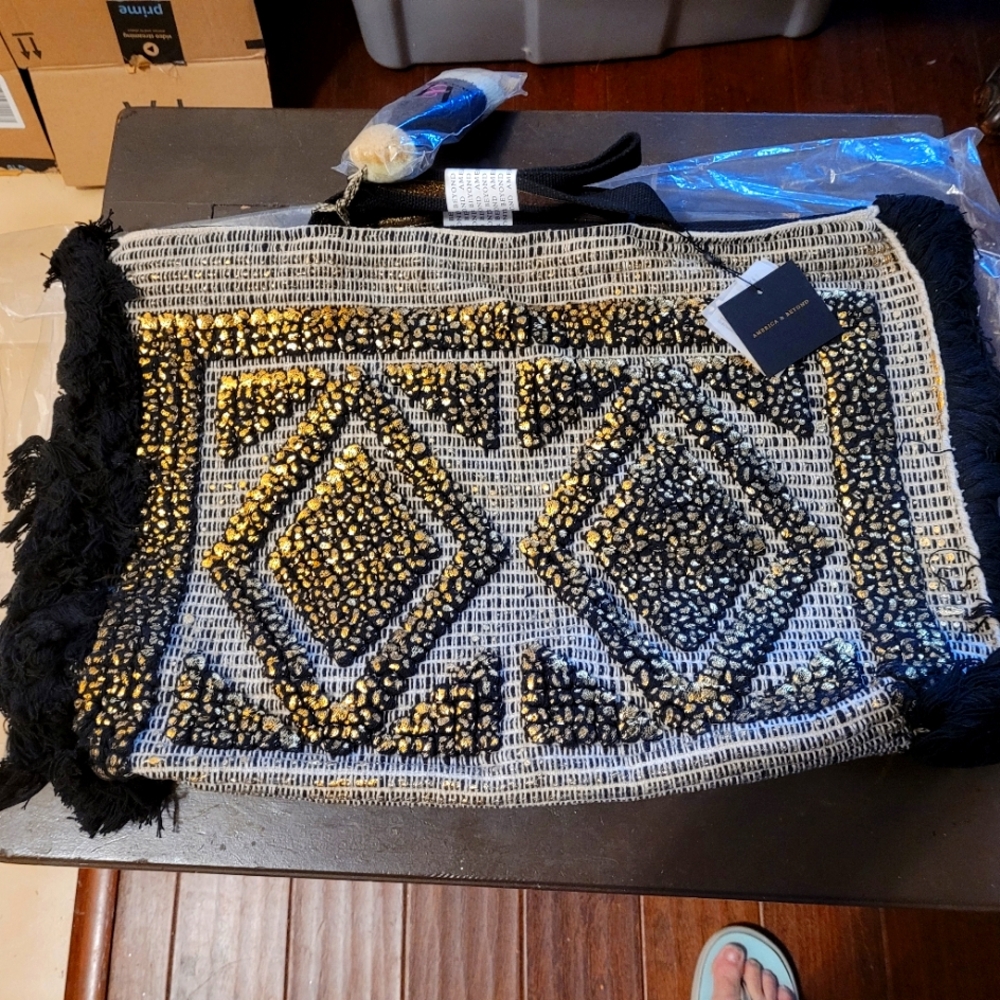 GOLDIE TUFTED CARRY ON BAG